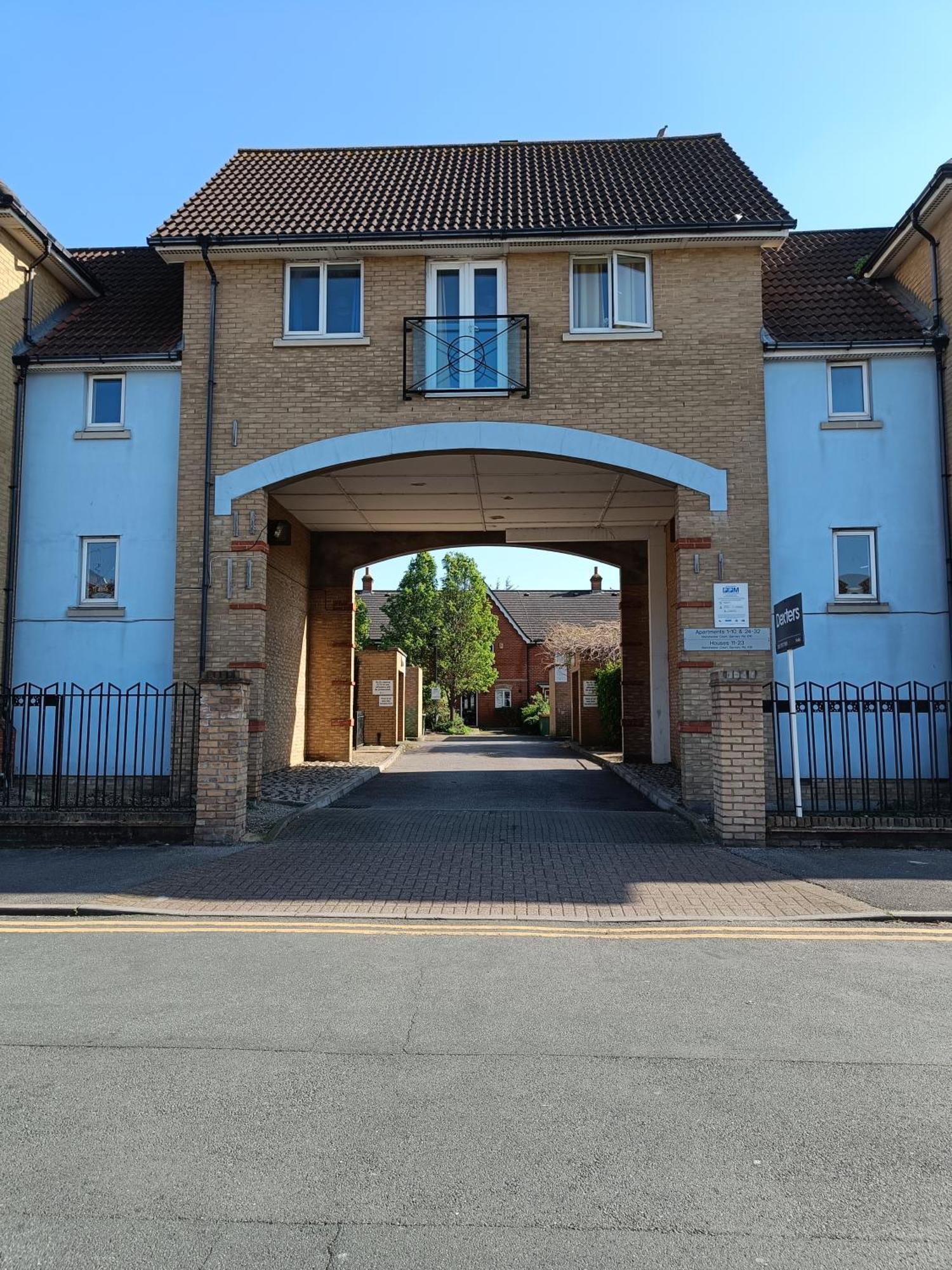 Excel Single - 5mins To Excel & 10mins To Canary Wharf * London